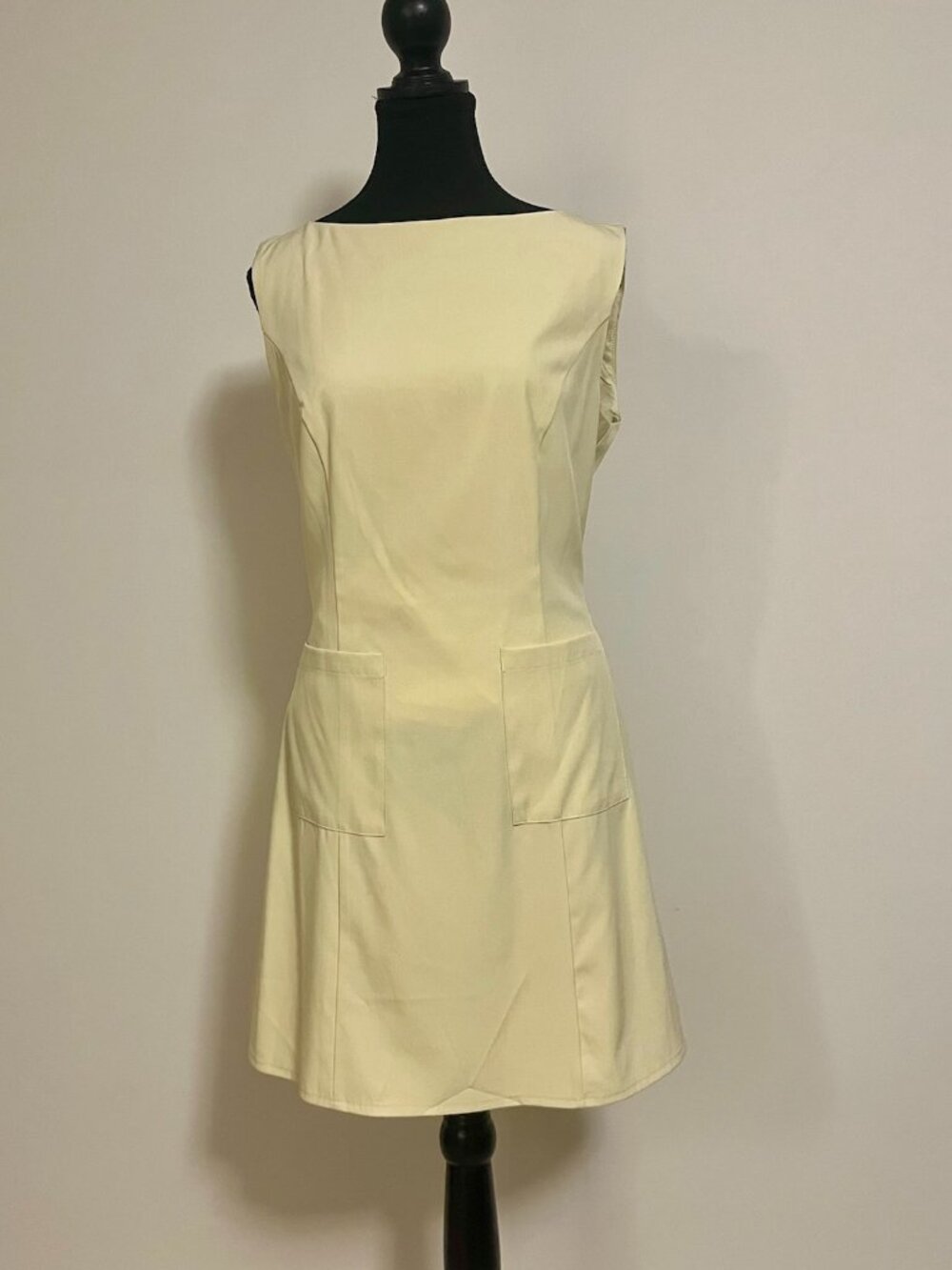 NWT! Rihoas boat neck cut dress